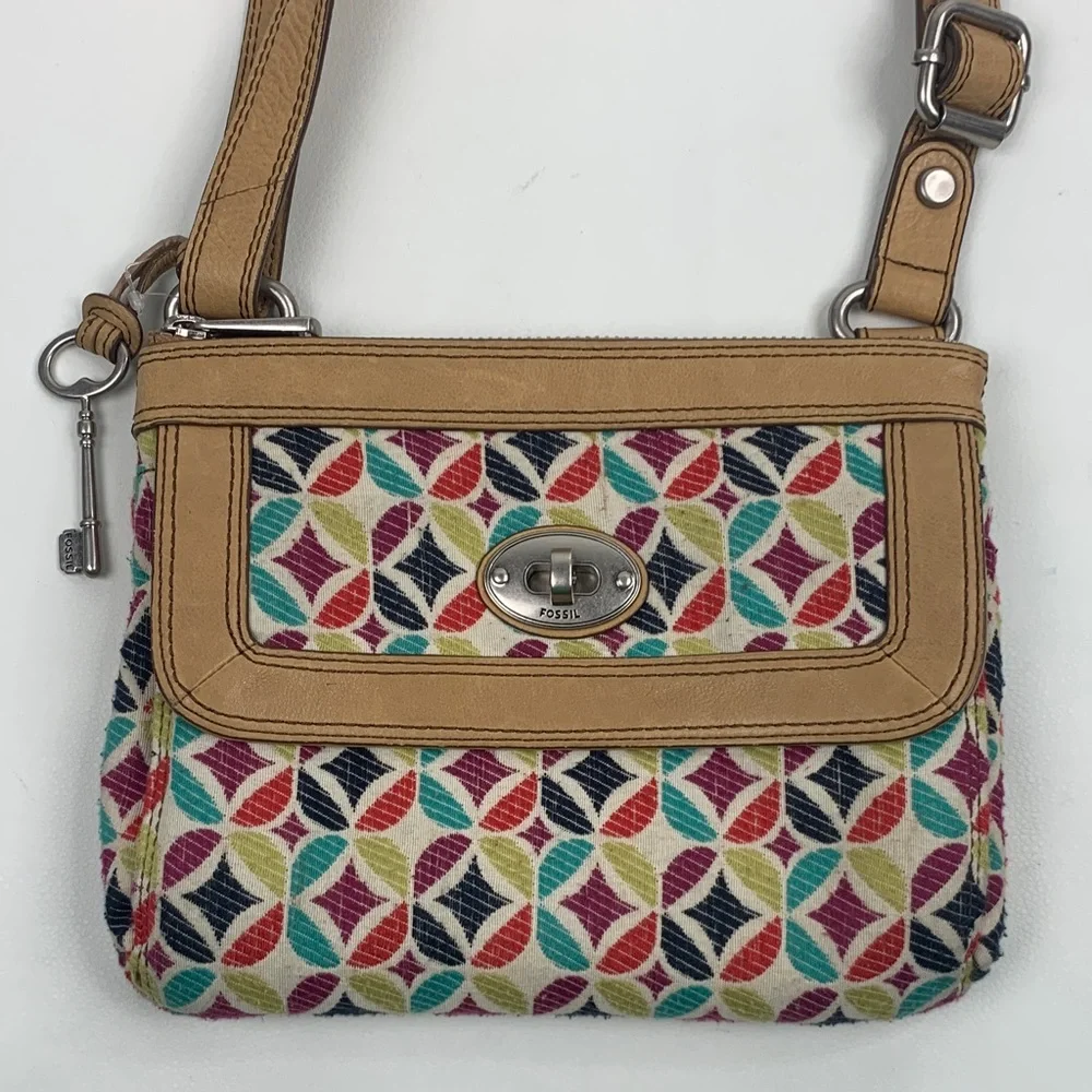 Fossil leather trim colorful Pattern Crossbody Bag Fossil Key Charm Adjustable